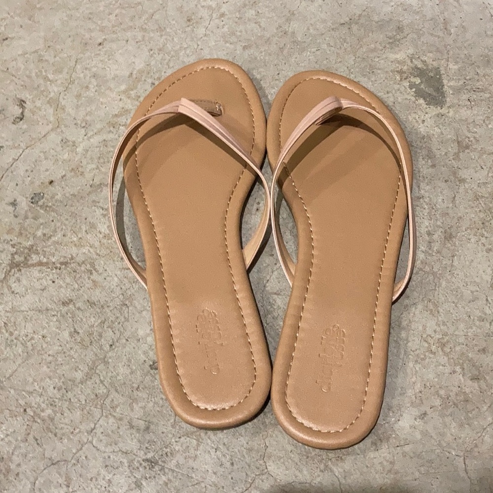 💛 charlotte russe flip flops